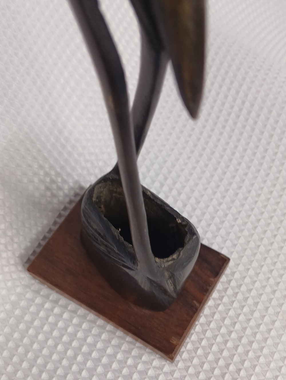Vintage Mid Century Carved Wood Heron Crane Statue on Wood Base - Picture 5 of 9